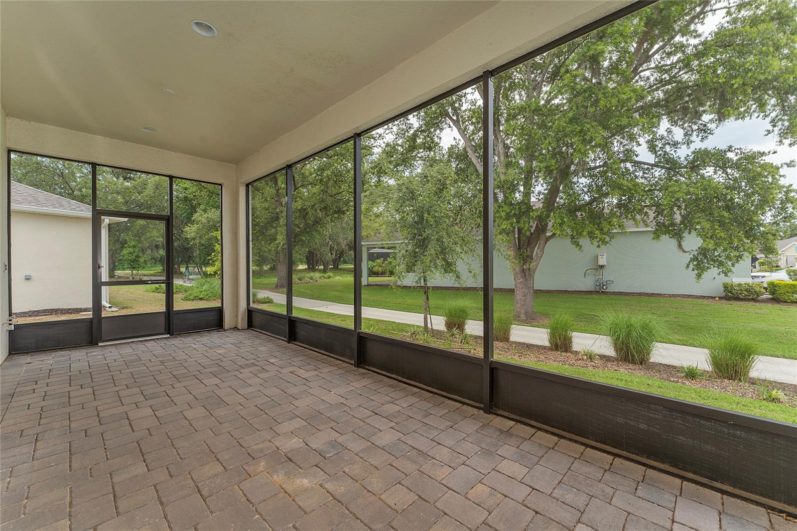 Image 19 of 37 For 1598 Whitewood Court