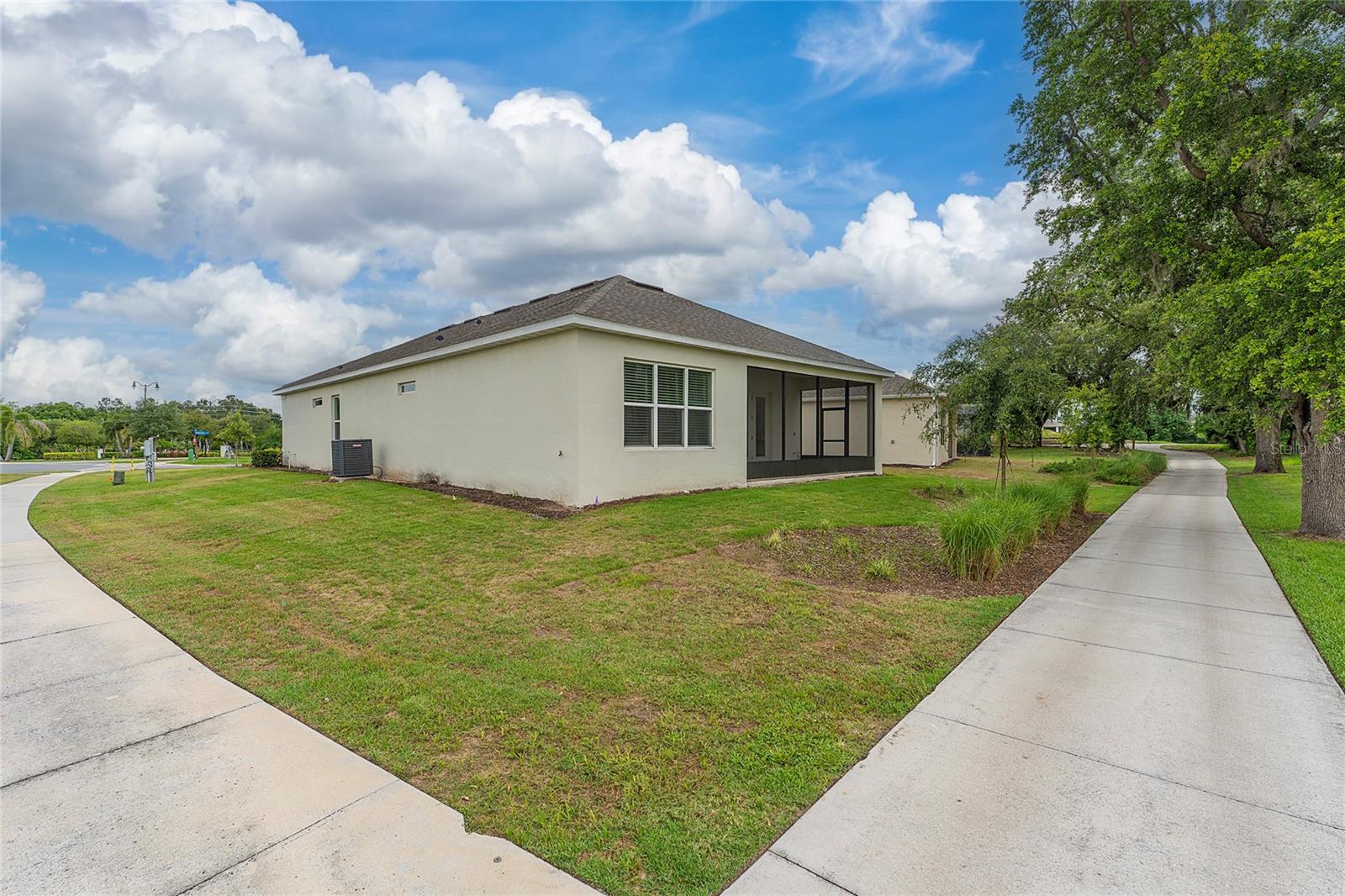 Image 24 of 37 For 1598 Whitewood Court