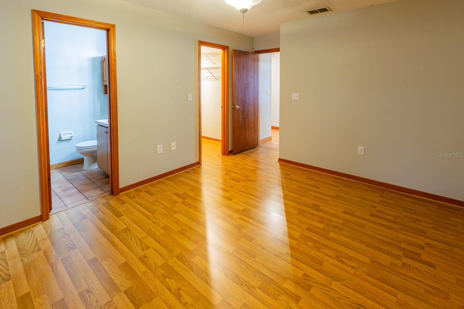 Image 8 of 14 For 3267 Villa Way Circle