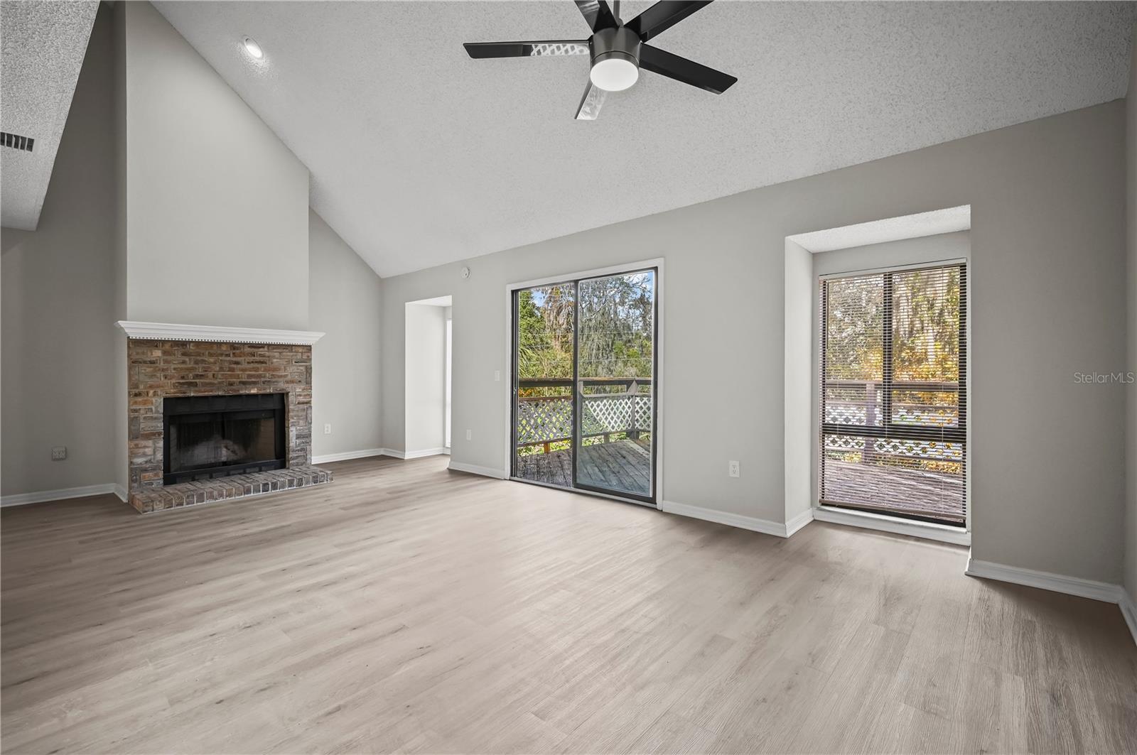 Image 14 of 22 For 1621 2nd Street 203