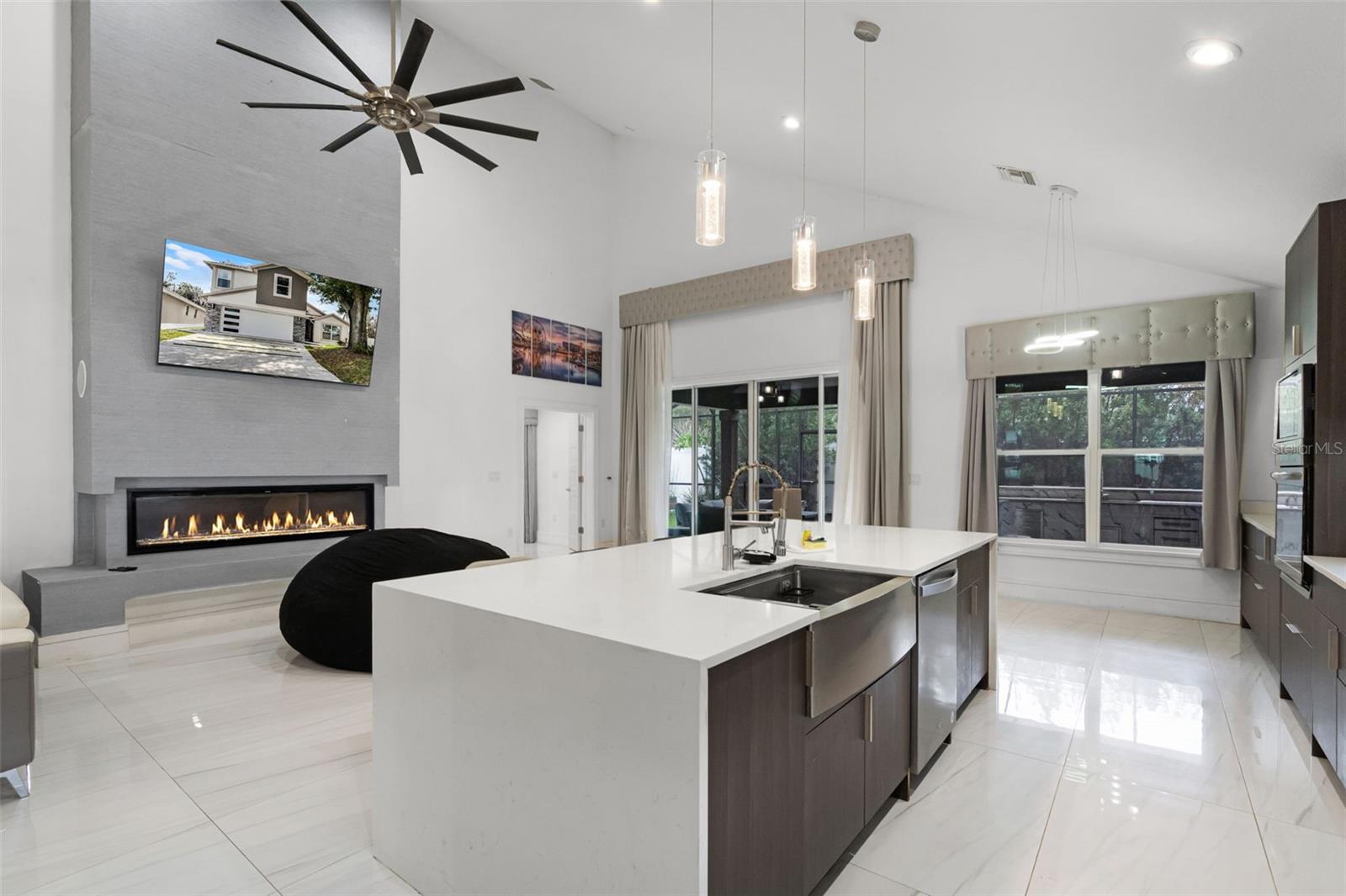 Image 12 of 39 For 2561 Montego Bay Boulevard