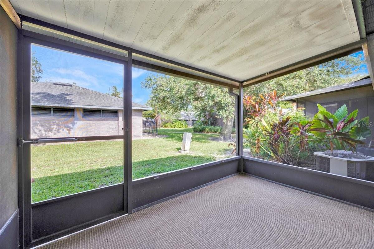 Image 13 of 15 For 2907 Prince Oak Court