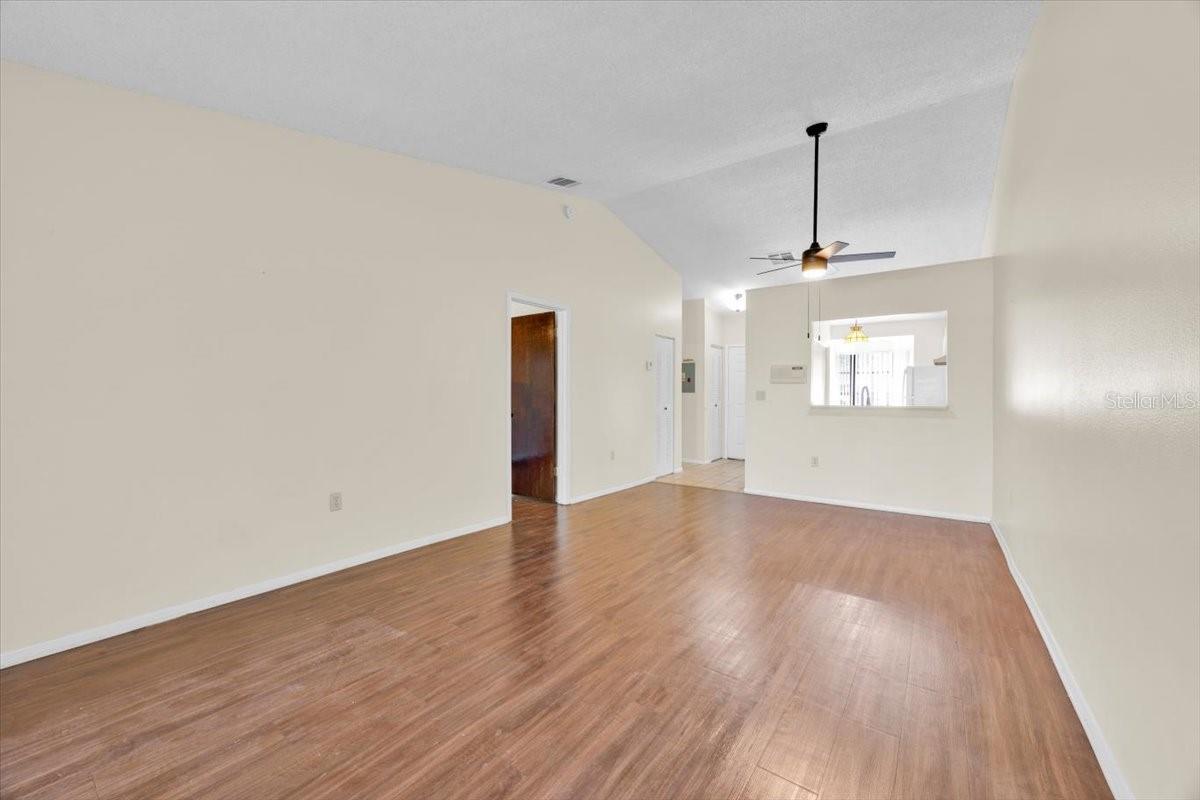 Image 5 of 15 For 2907 Prince Oak Court