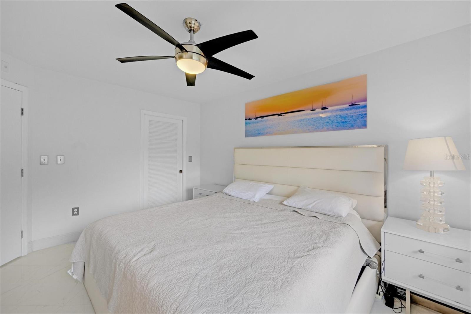 Image 21 of 39 For 15499 Miami Lakeway N 208