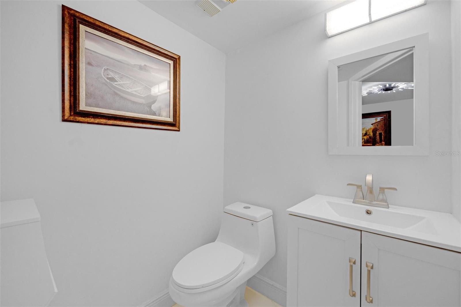 Image 28 of 39 For 15499 Miami Lakeway N 208