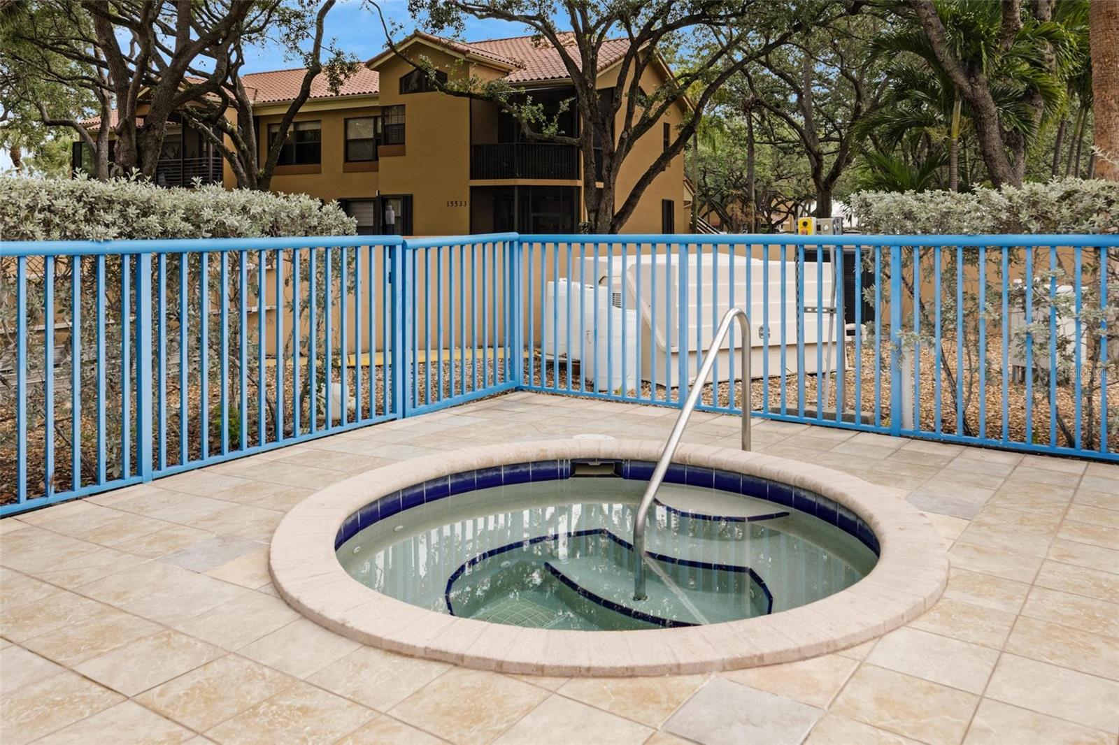 Image 34 of 39 For 15499 Miami Lakeway N 208
