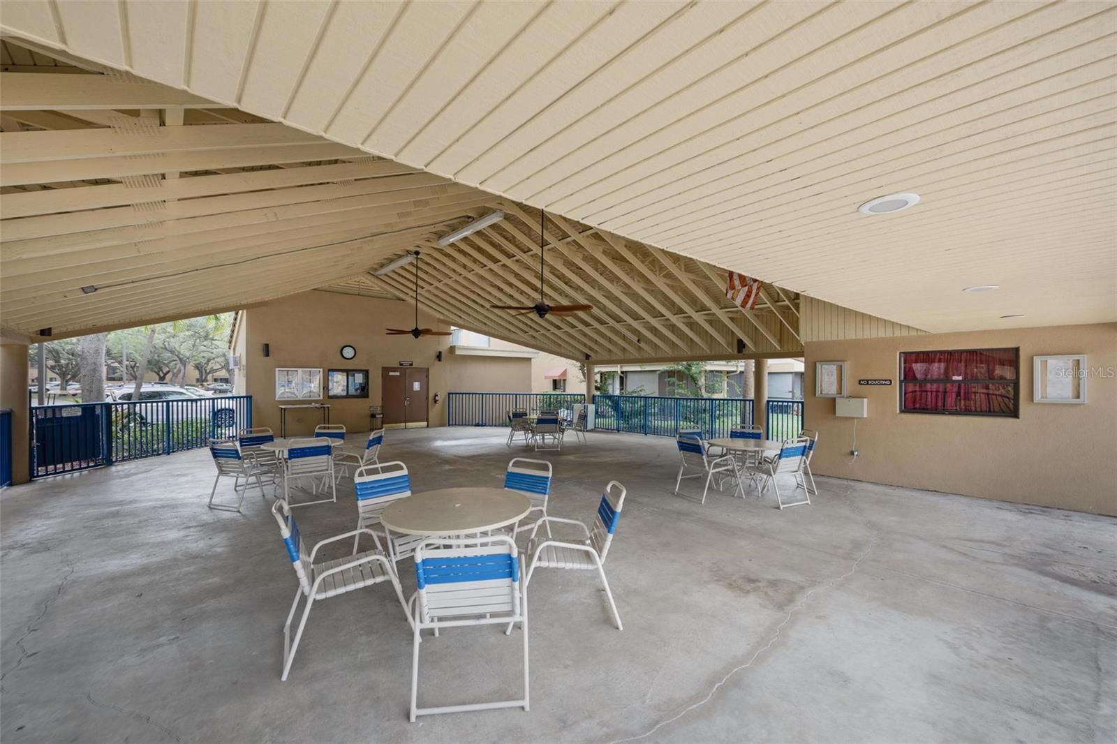 Image 38 of 39 For 15499 Miami Lakeway N 208