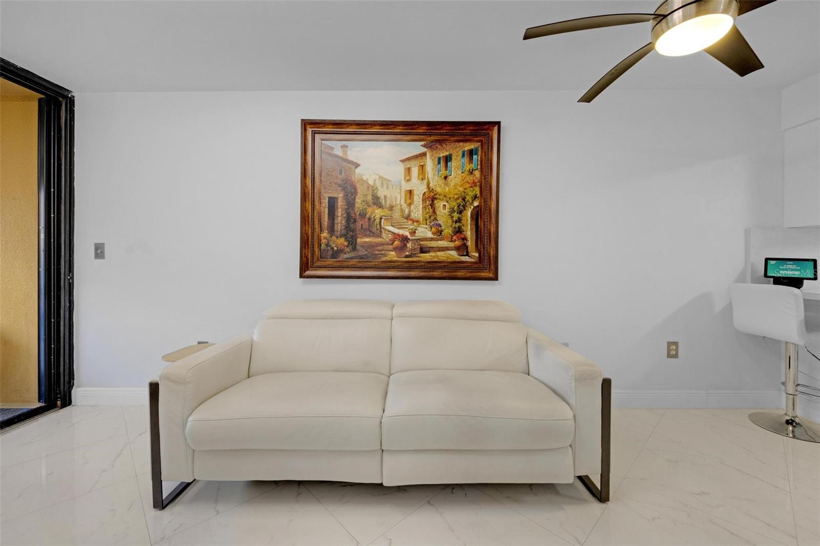 Image 8 of 39 For 15499 Miami Lakeway N 208