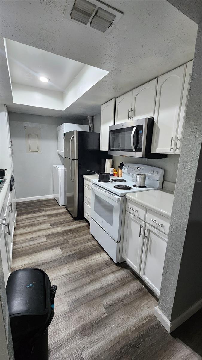 Image 4 of 10 For 4341 Aqua Vista Drive A