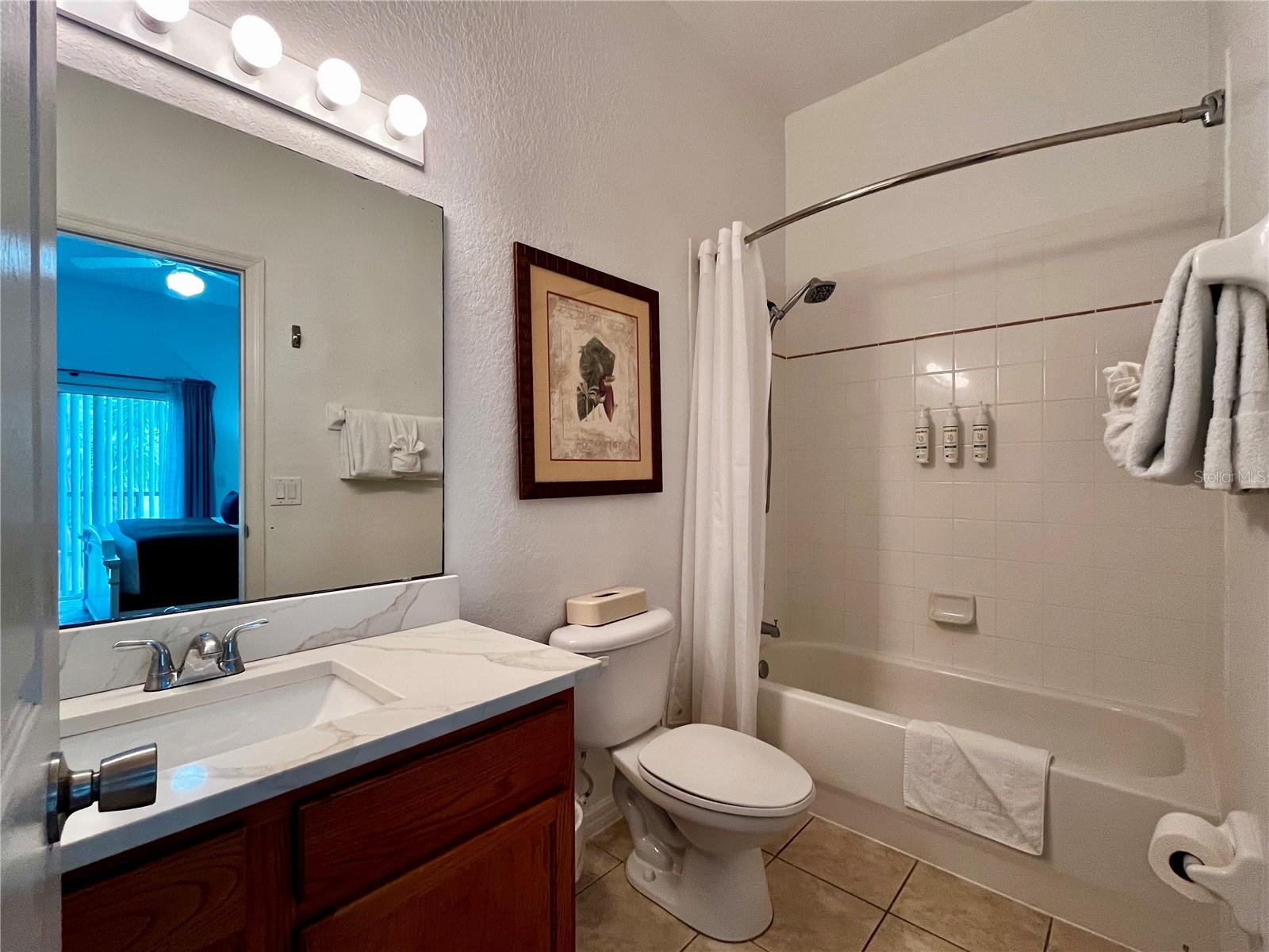 Image 10 of 51 For 1106 Gran Bahama Boulevard 1106