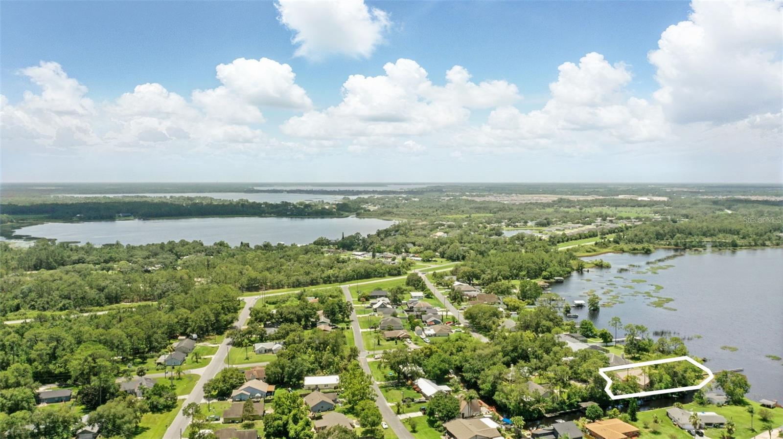 Image 13 of 48 For 1186 Laguna Circle