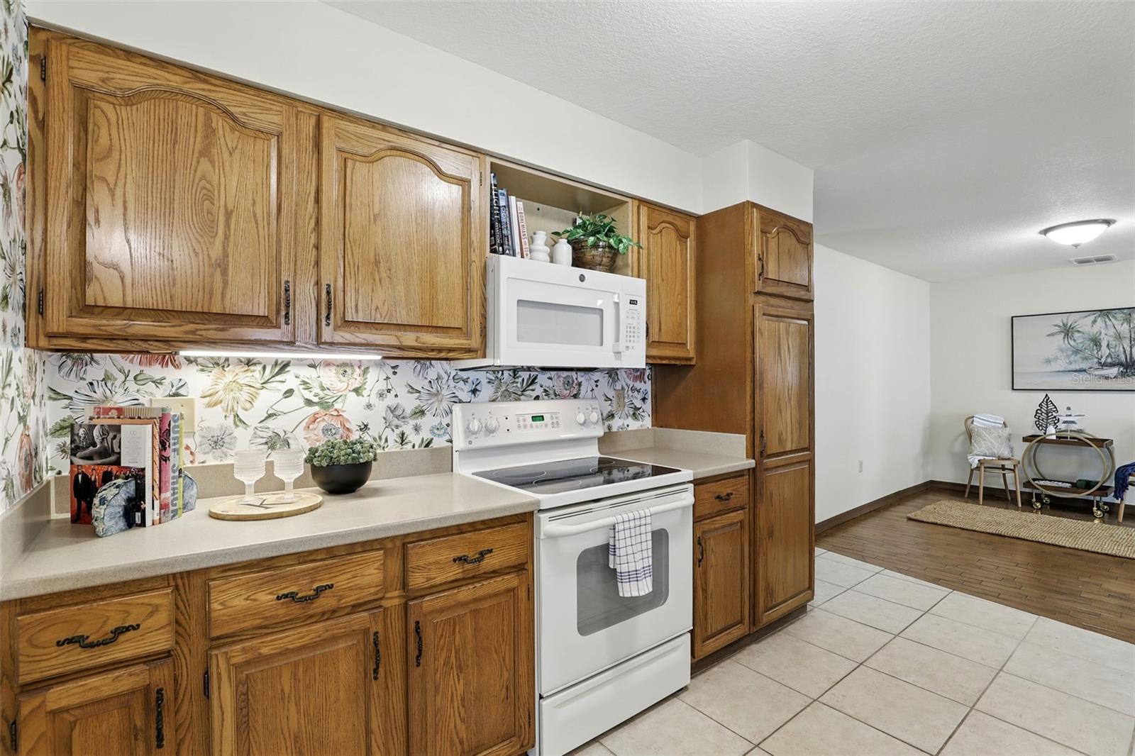 Image 28 of 48 For 1186 Laguna Circle