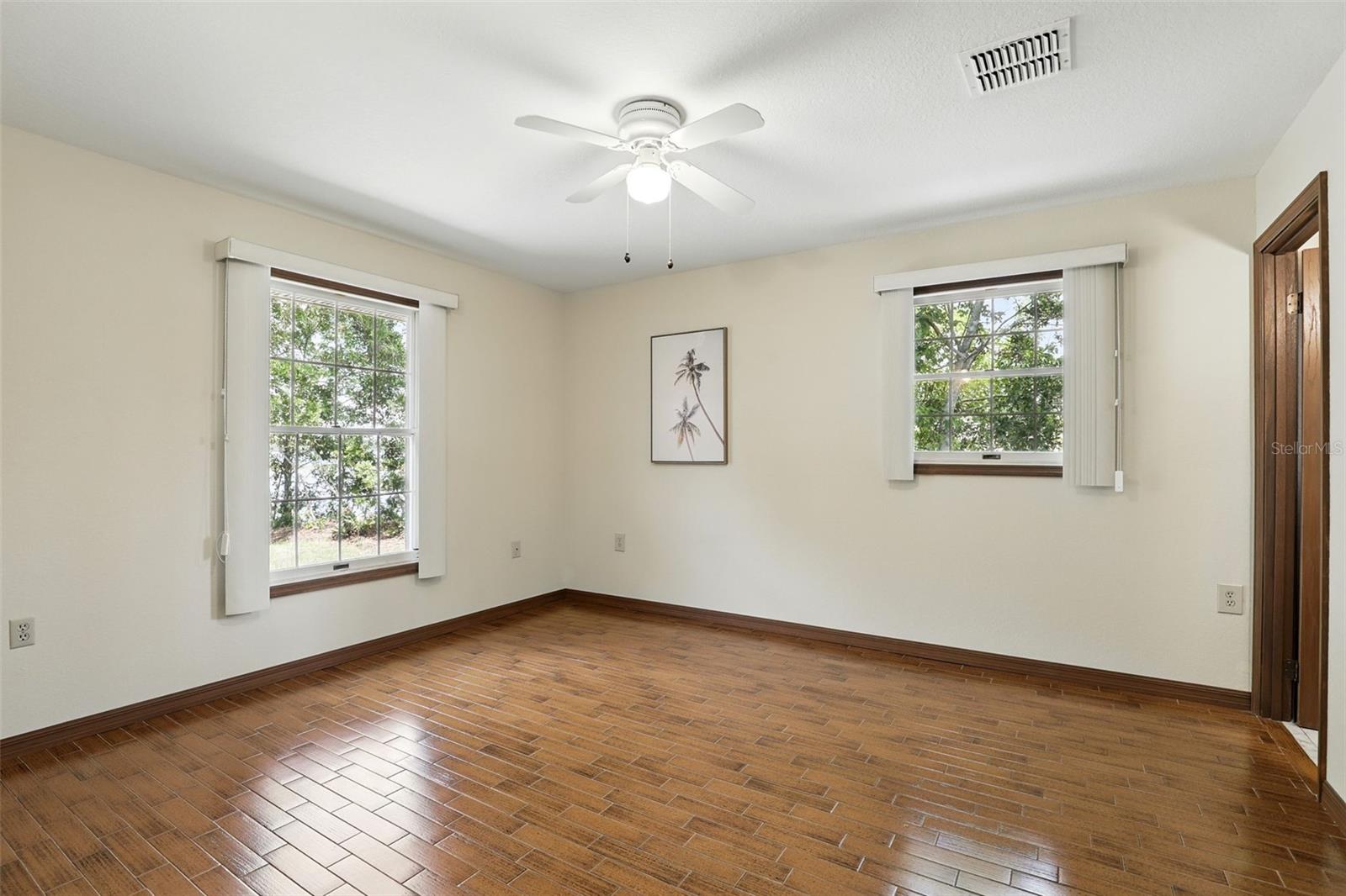 Image 30 of 48 For 1186 Laguna Circle