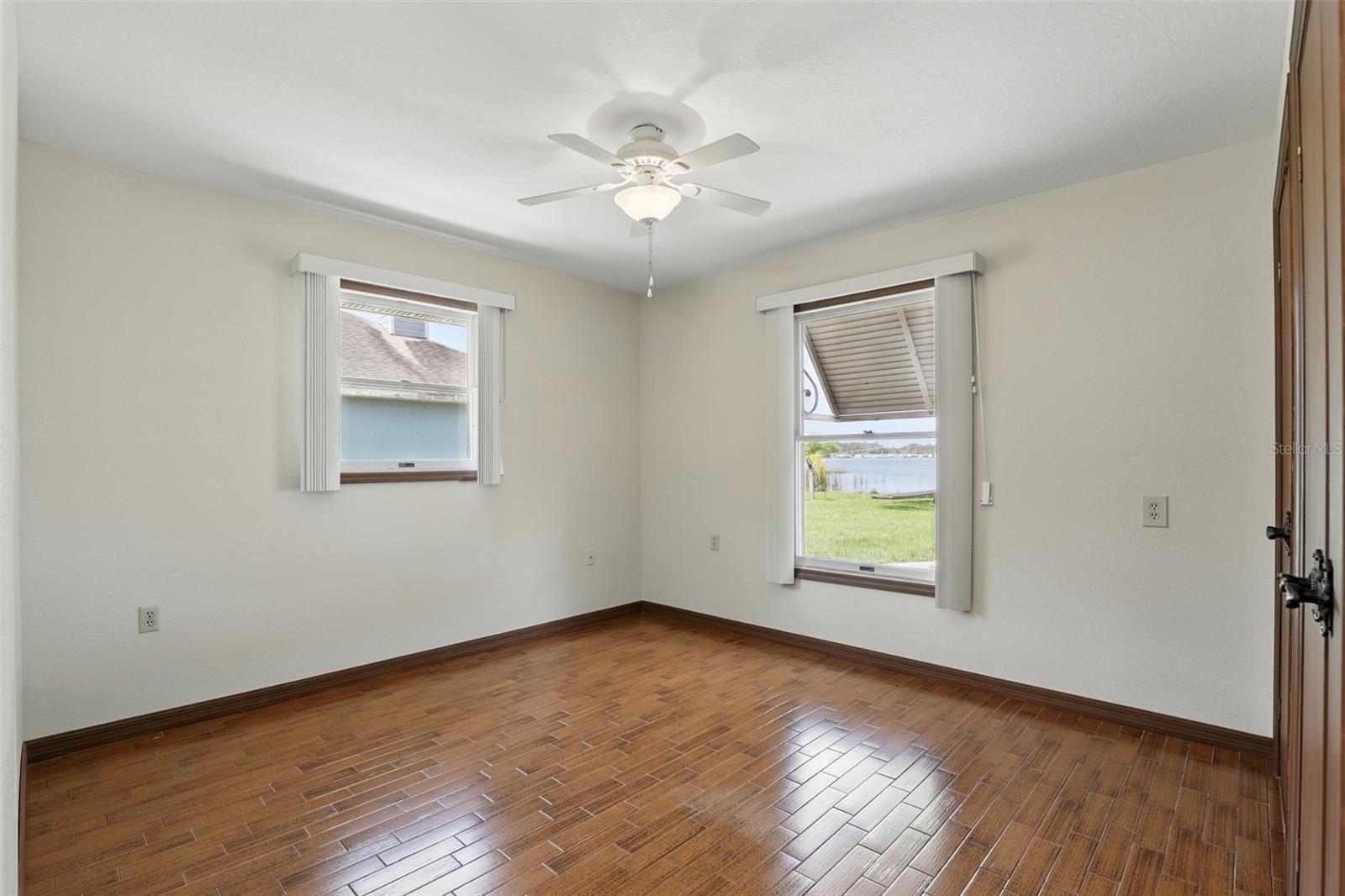 Image 34 of 48 For 1186 Laguna Circle
