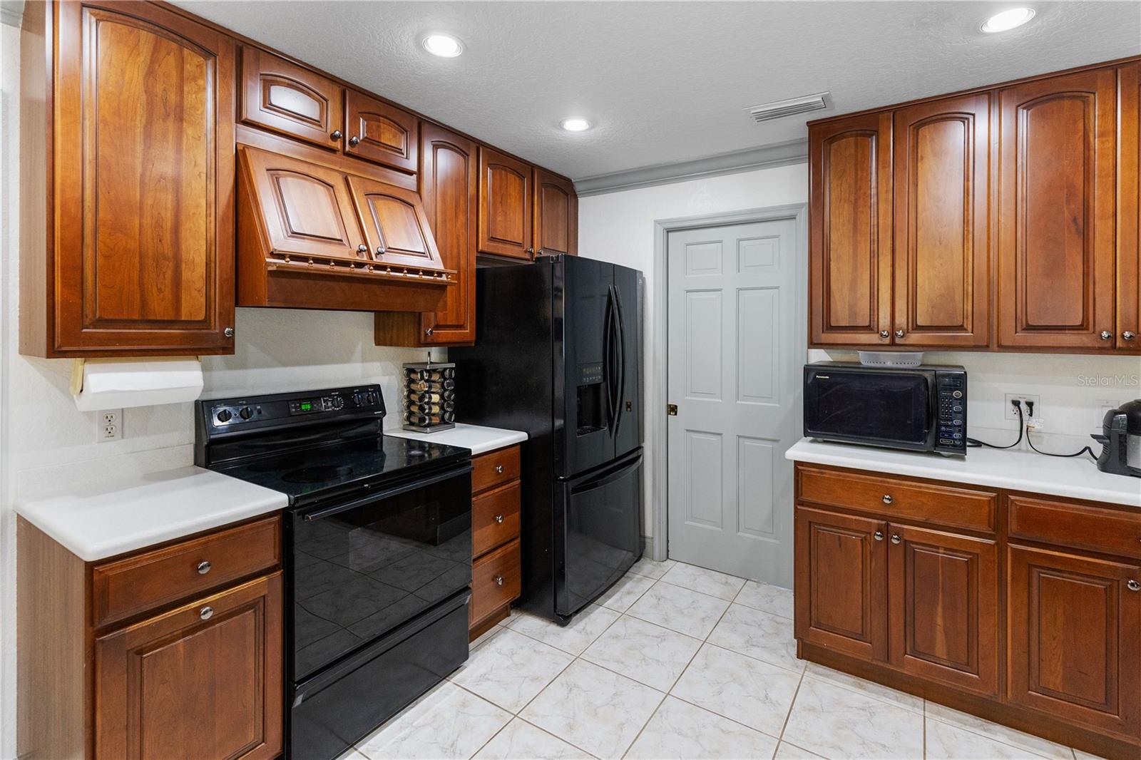 Image 9 of 76 For 4407 Lake Trudy Drive