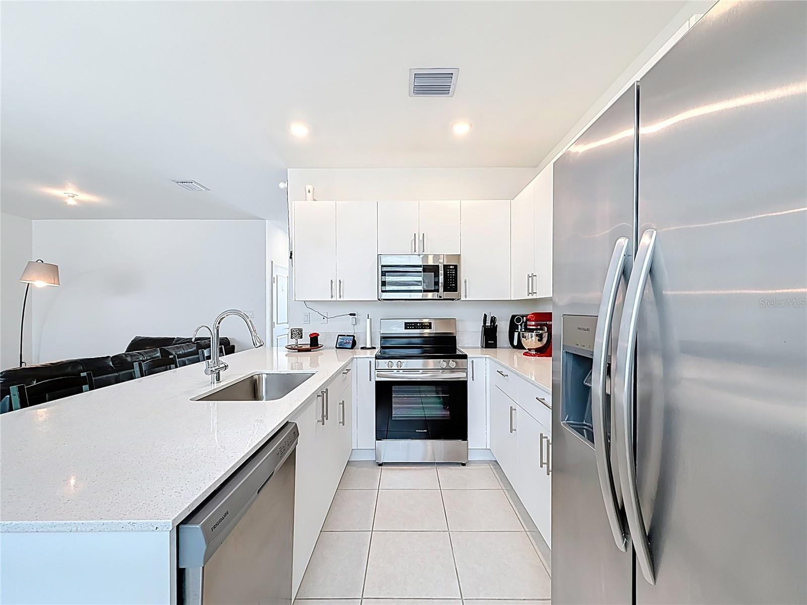 Image 17 of 46 For 716 14th Street