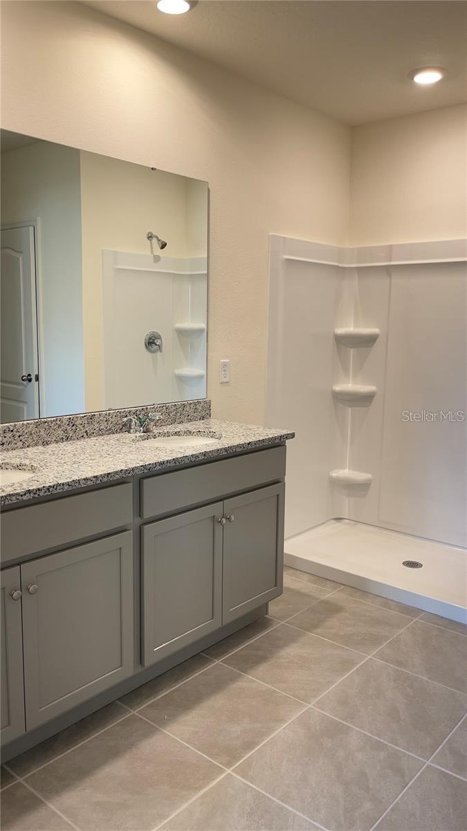 Image 11 of 16 For 903 Waterfall Boulevard