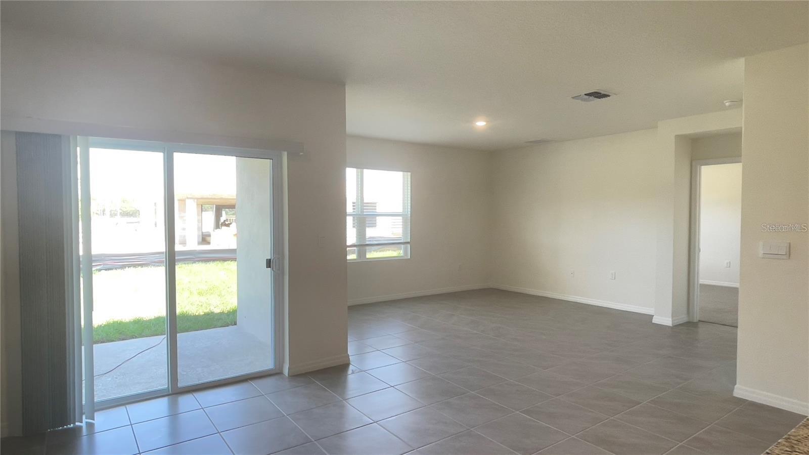 Image 5 of 16 For 903 Waterfall Boulevard