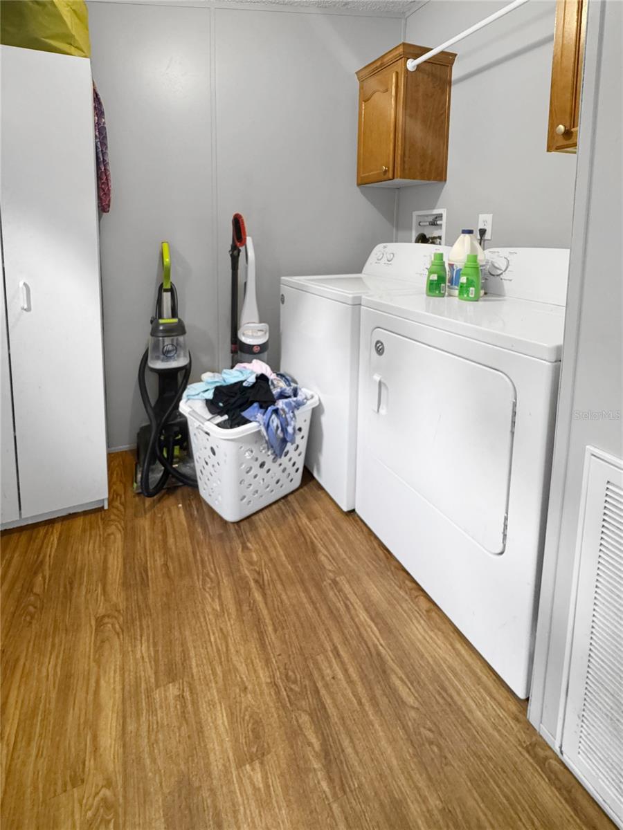 Image 6 of 22 For 1113 Big Oak Drive