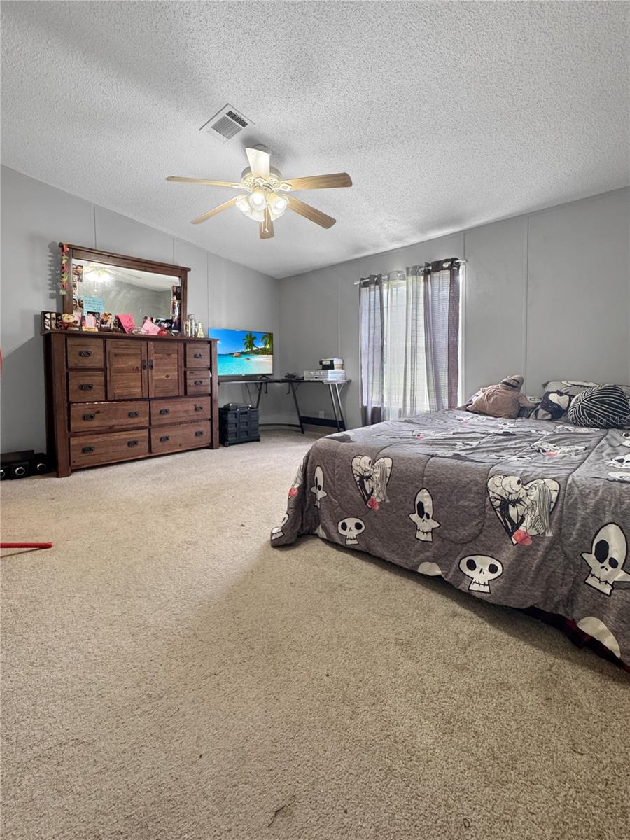 Image 9 of 22 For 1113 Big Oak Drive