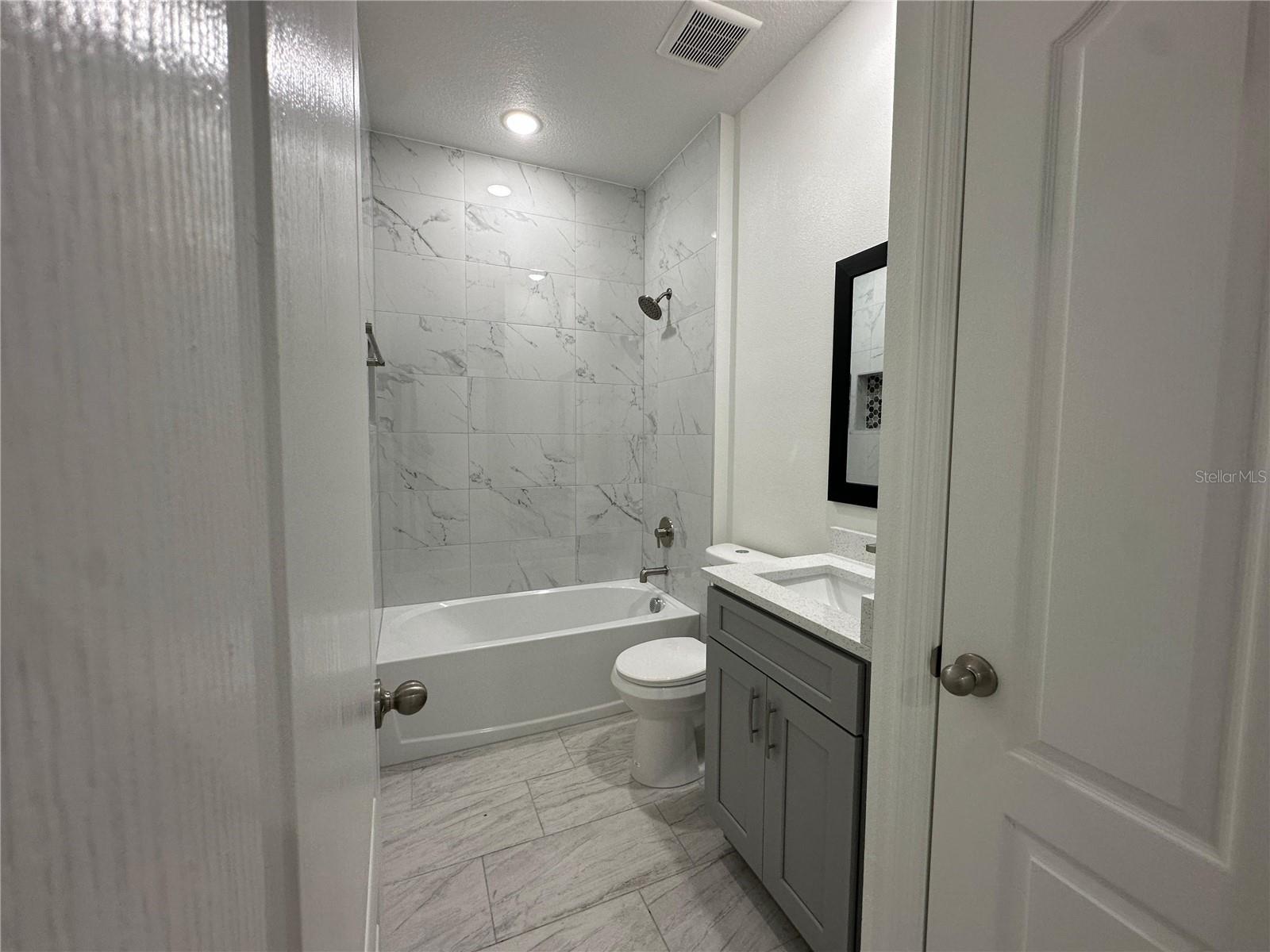 Image 11 of 36 For 710 Thacker Avenue