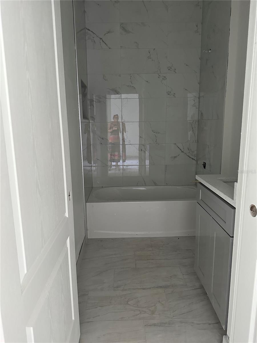 Image 2 of 10 For 710 Thacker Avenue