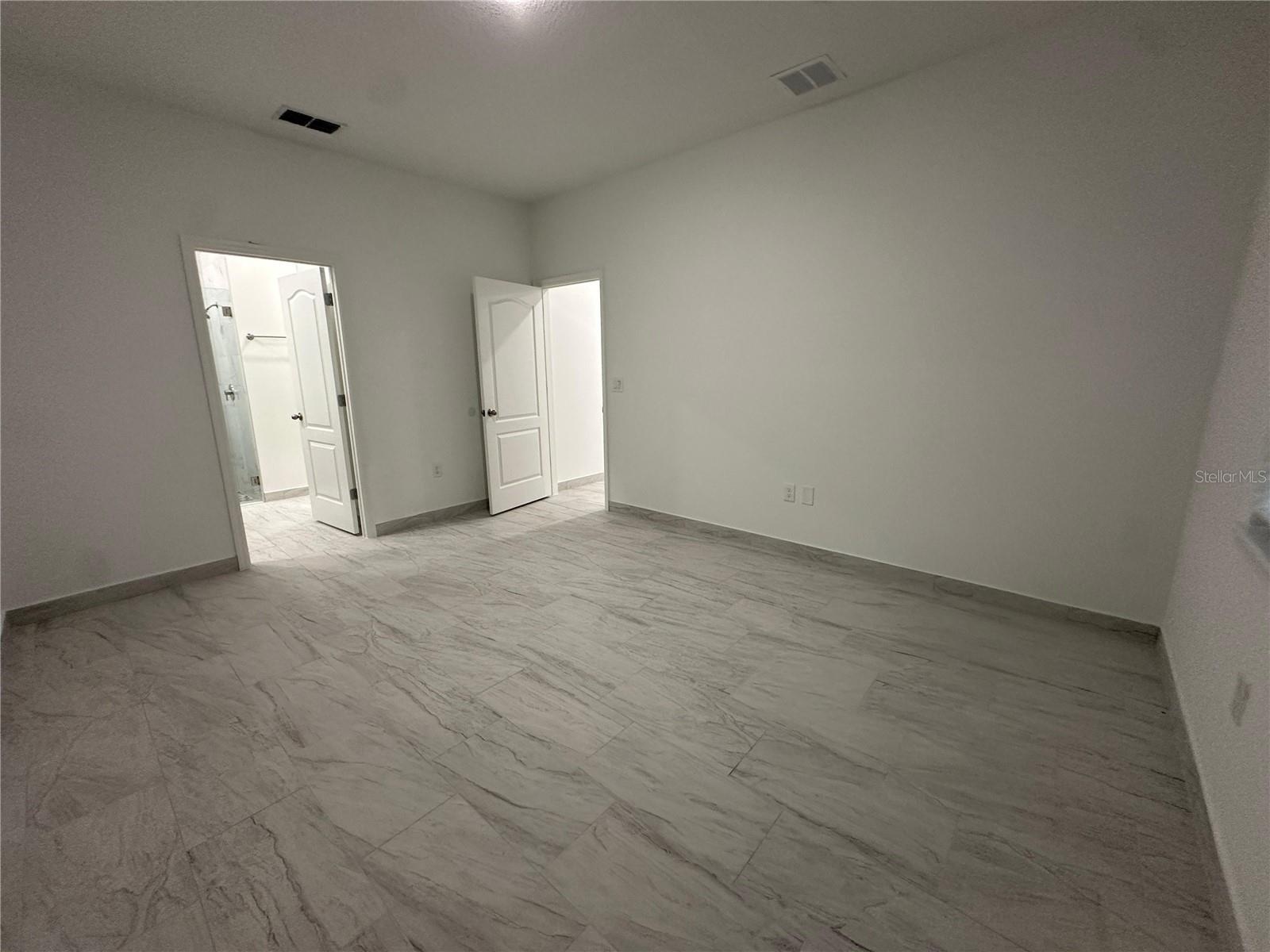 Image 23 of 36 For 710 Thacker Avenue