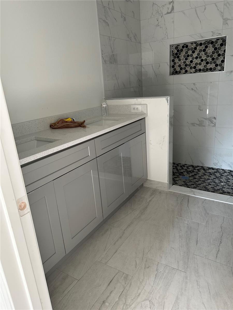 Image 4 of 10 For 710 Thacker Avenue