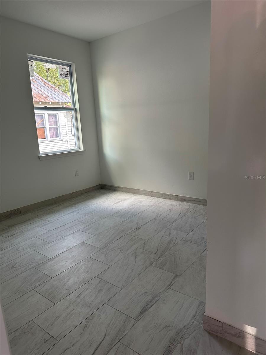 Image 7 of 10 For 710 Thacker Avenue