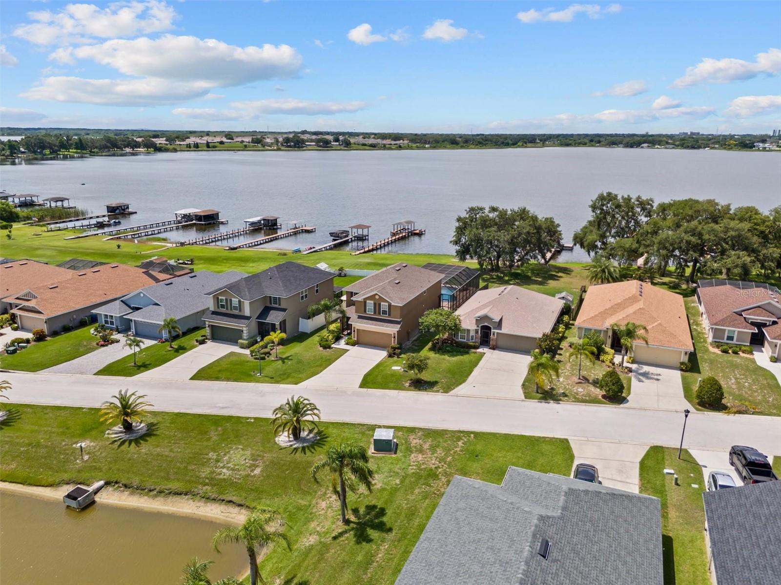 Image 5 of 46 For 3991 Island Lakes Drive