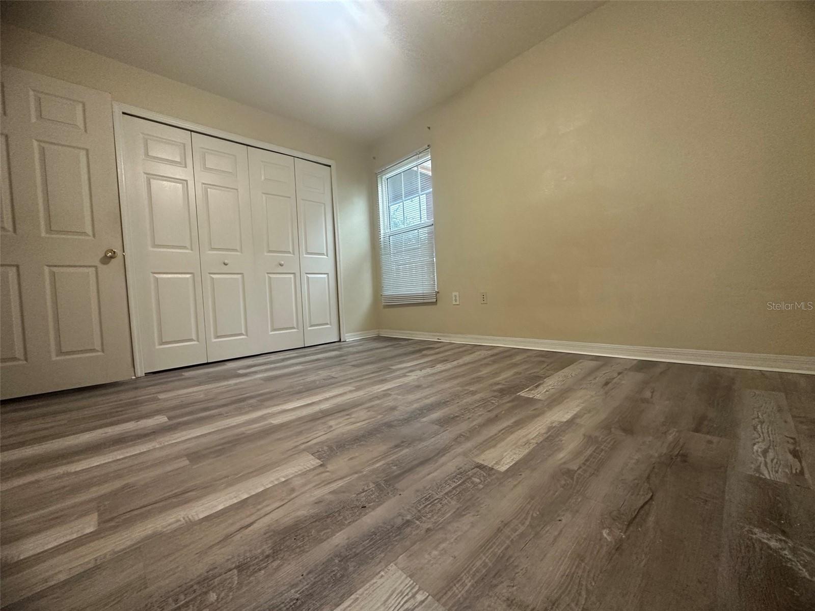 Image 12 of 16 For 5451 Vineland Road 2201