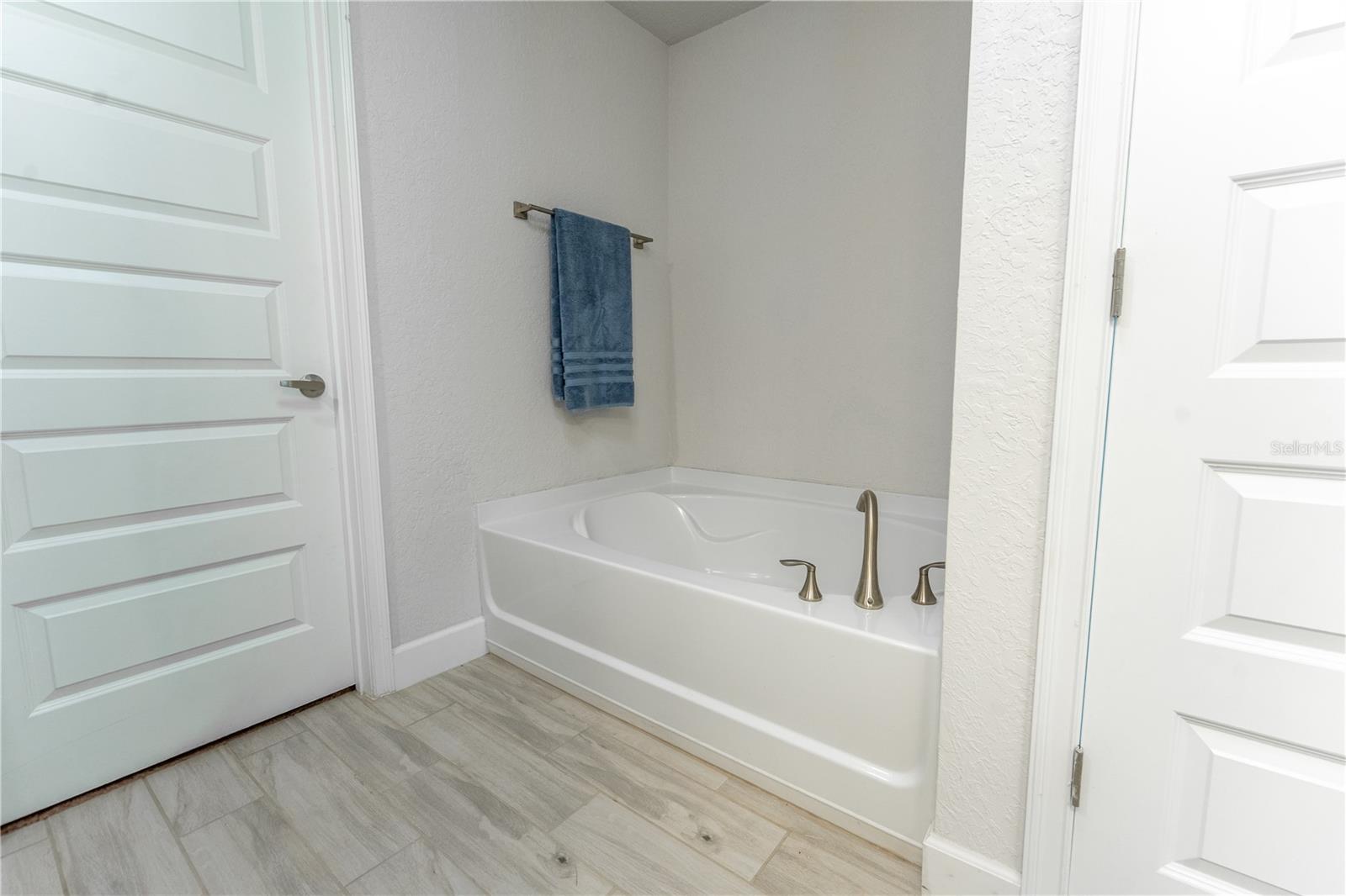 Image 22 of 24 For 6644 179th Court Road