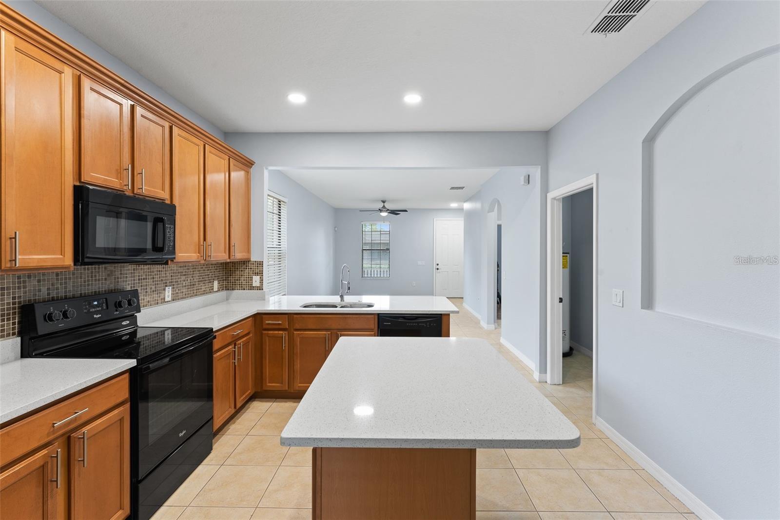 Image 3 of 33 For 13636 Beauregard Place