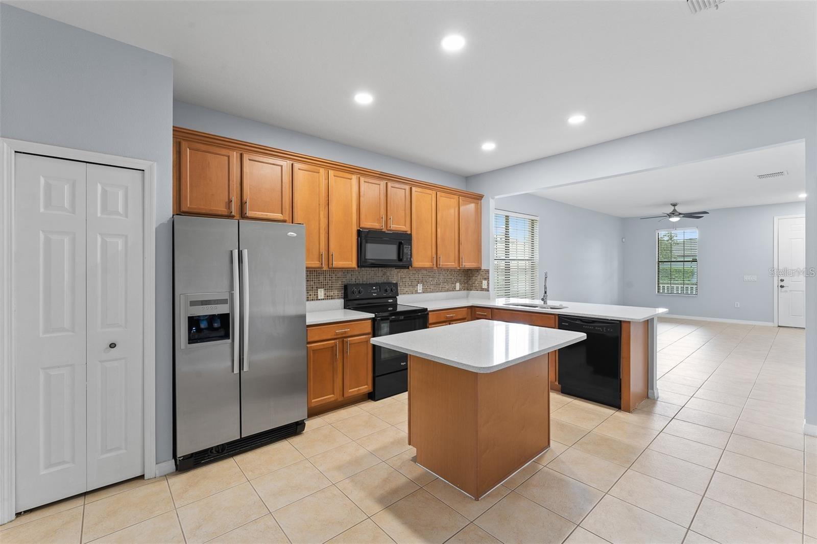 Image 4 of 33 For 13636 Beauregard Place