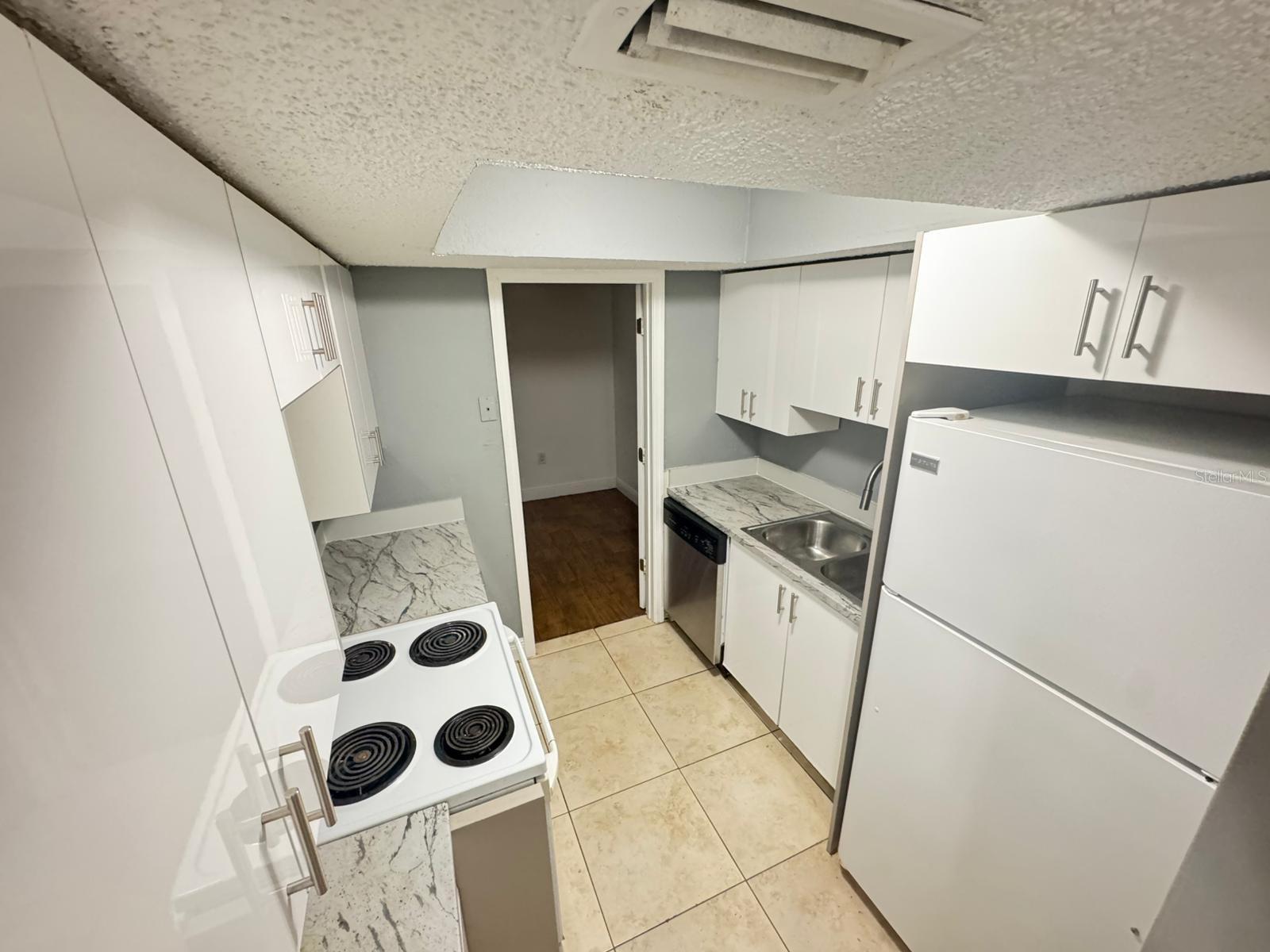 Image 8 of 14 For 4745 Texas Avenue A