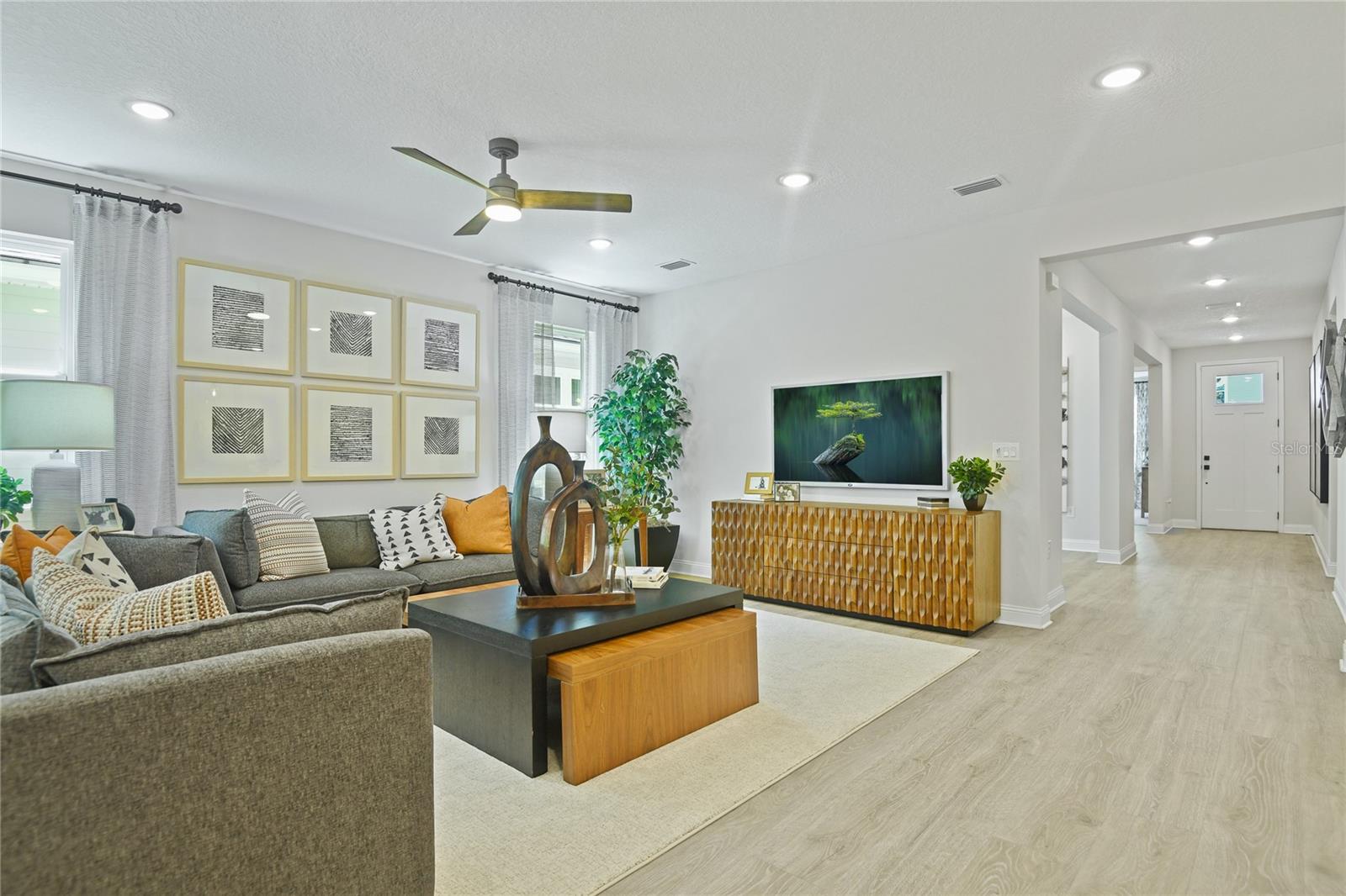 Image 11 of 25 For 224 Thornberry Way