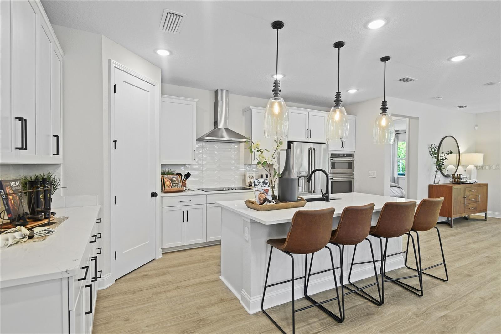 Image 5 of 25 For 224 Thornberry Way