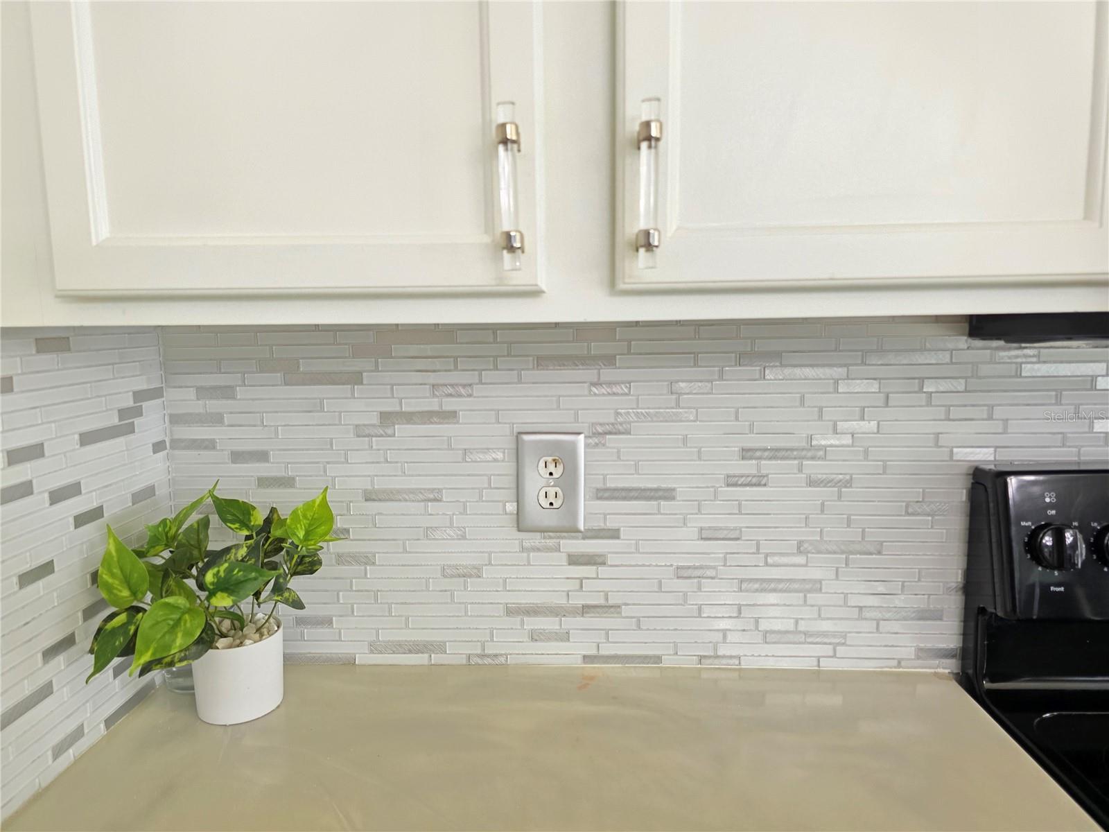 Image 31 of 64 For 585 Lucerne Boulevard