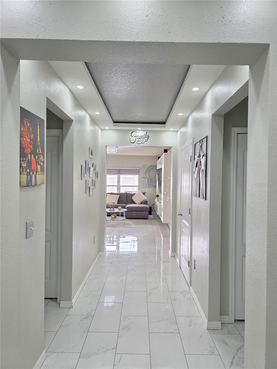 Image 9 of 64 For 585 Lucerne Boulevard