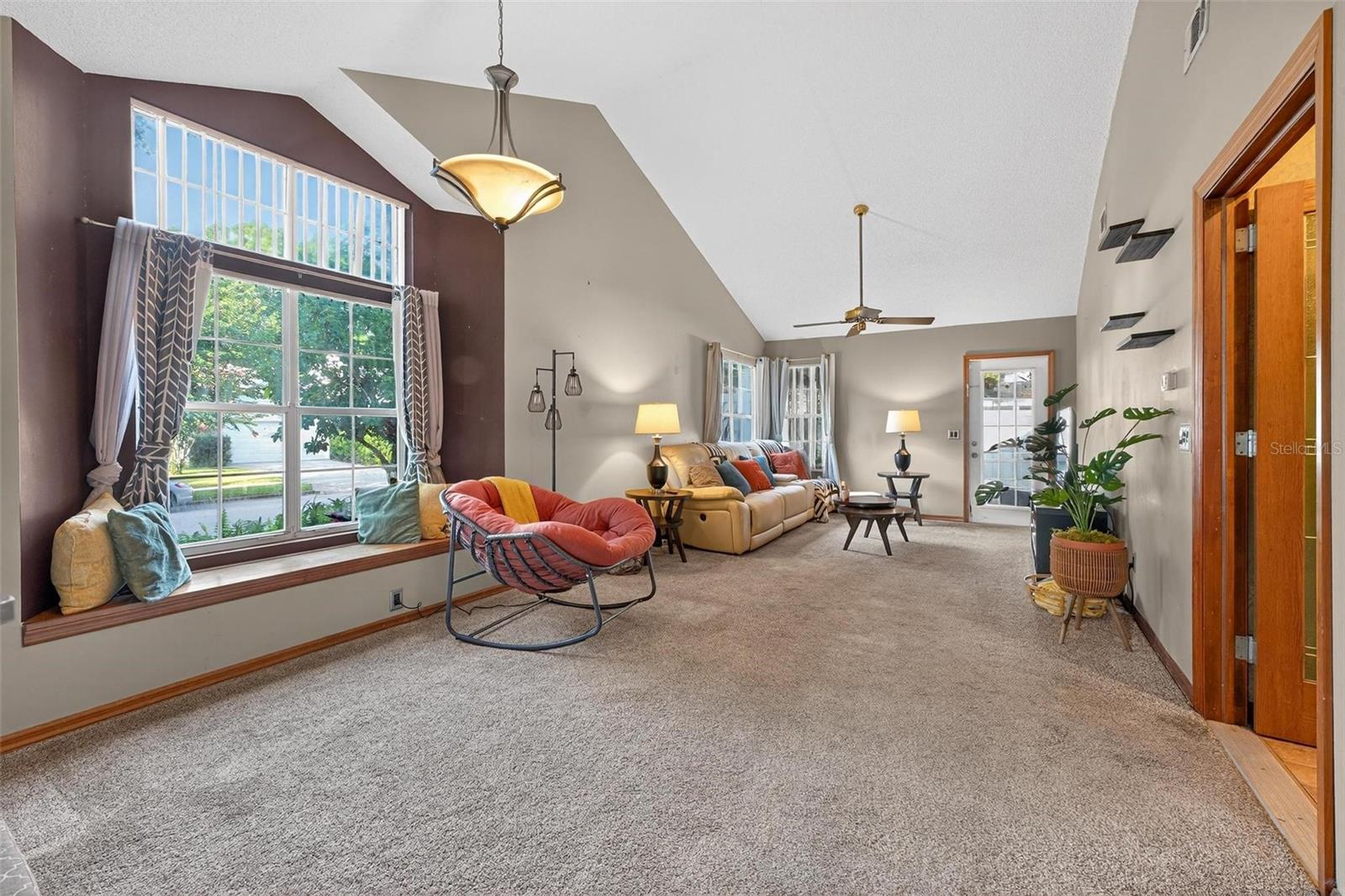 Image 10 of 41 For 2225 Maryday Court