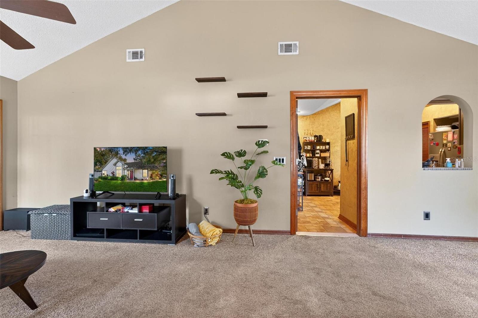 Image 15 of 41 For 2225 Maryday Court
