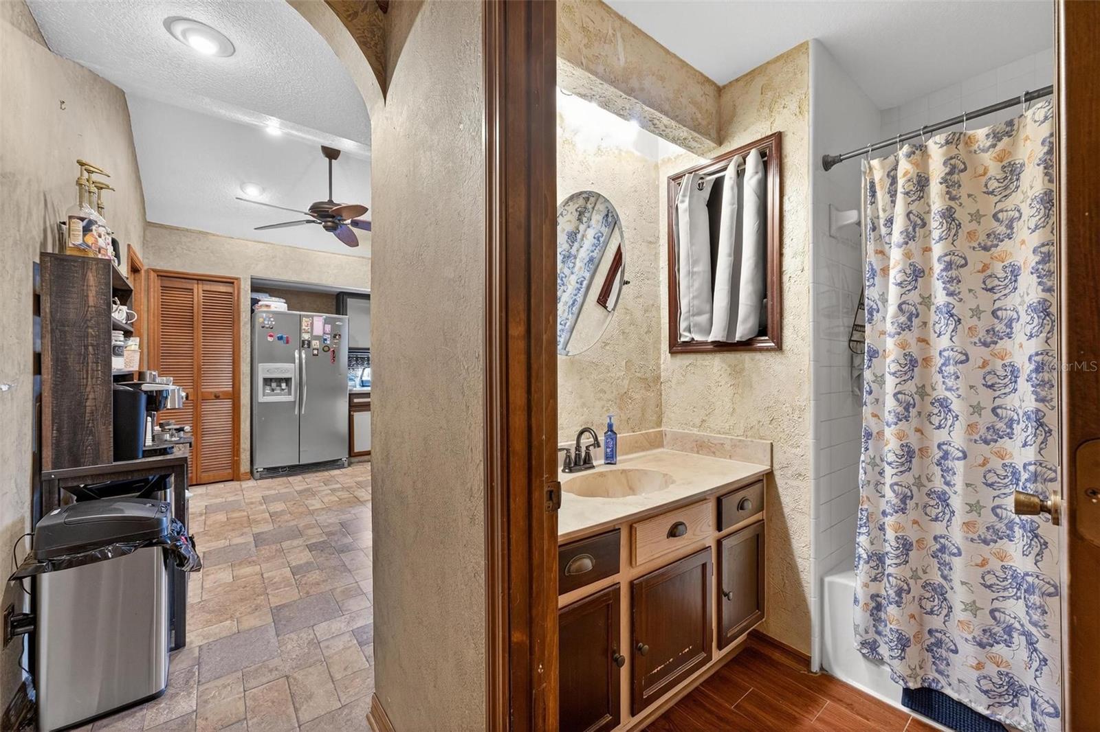 Image 23 of 41 For 2225 Maryday Court