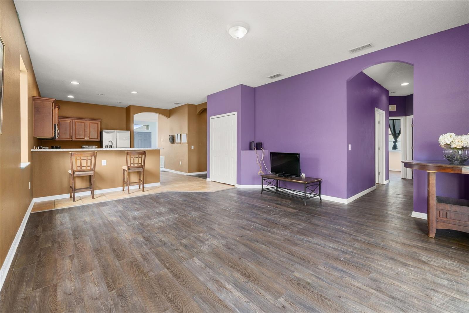 Image 17 of 42 For 326 Highland Meadows Avenue