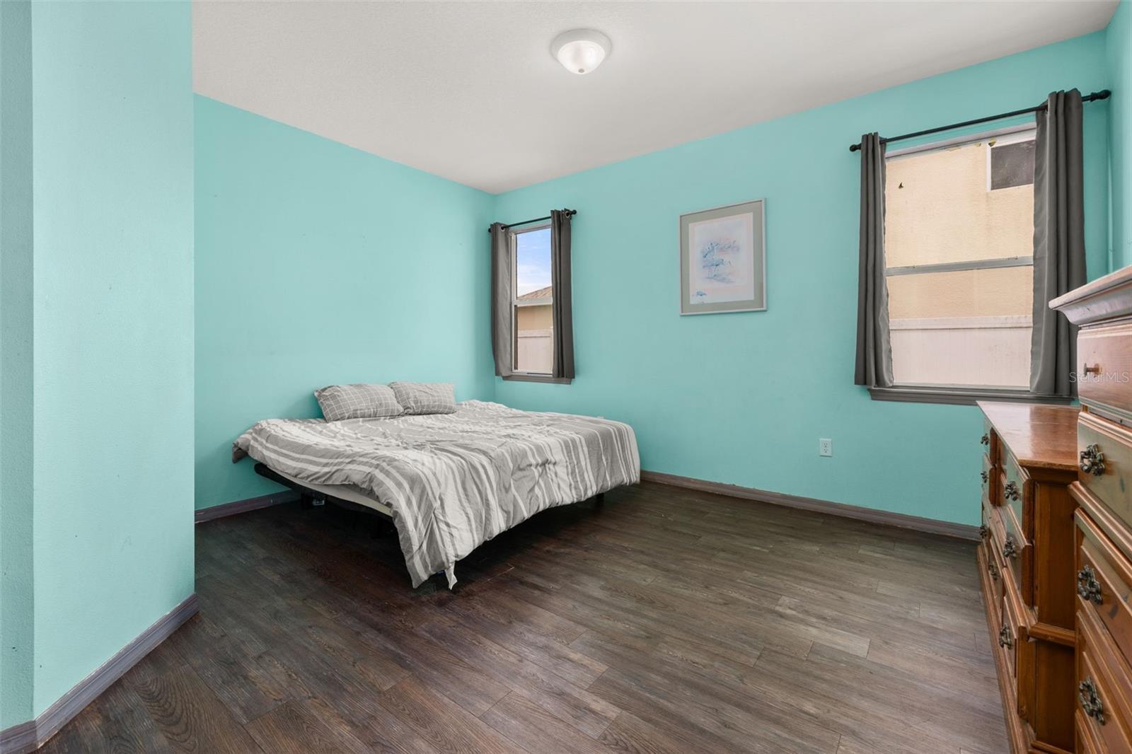 Image 22 of 42 For 326 Highland Meadows Avenue