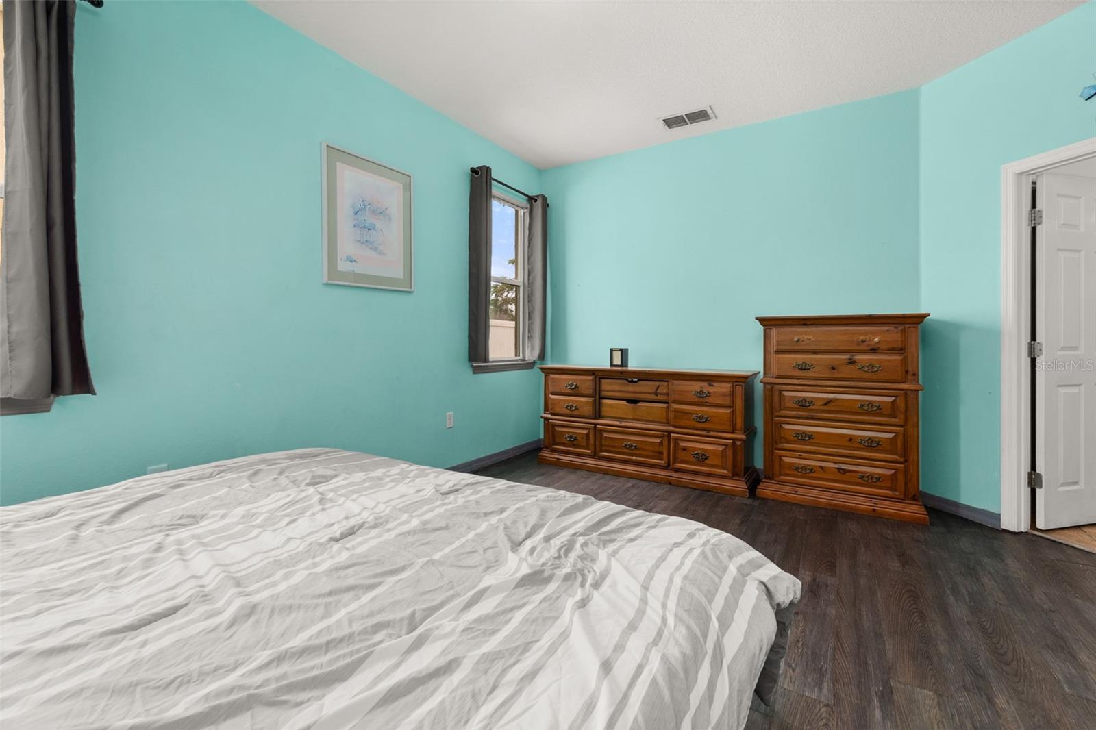 Image 23 of 42 For 326 Highland Meadows Avenue