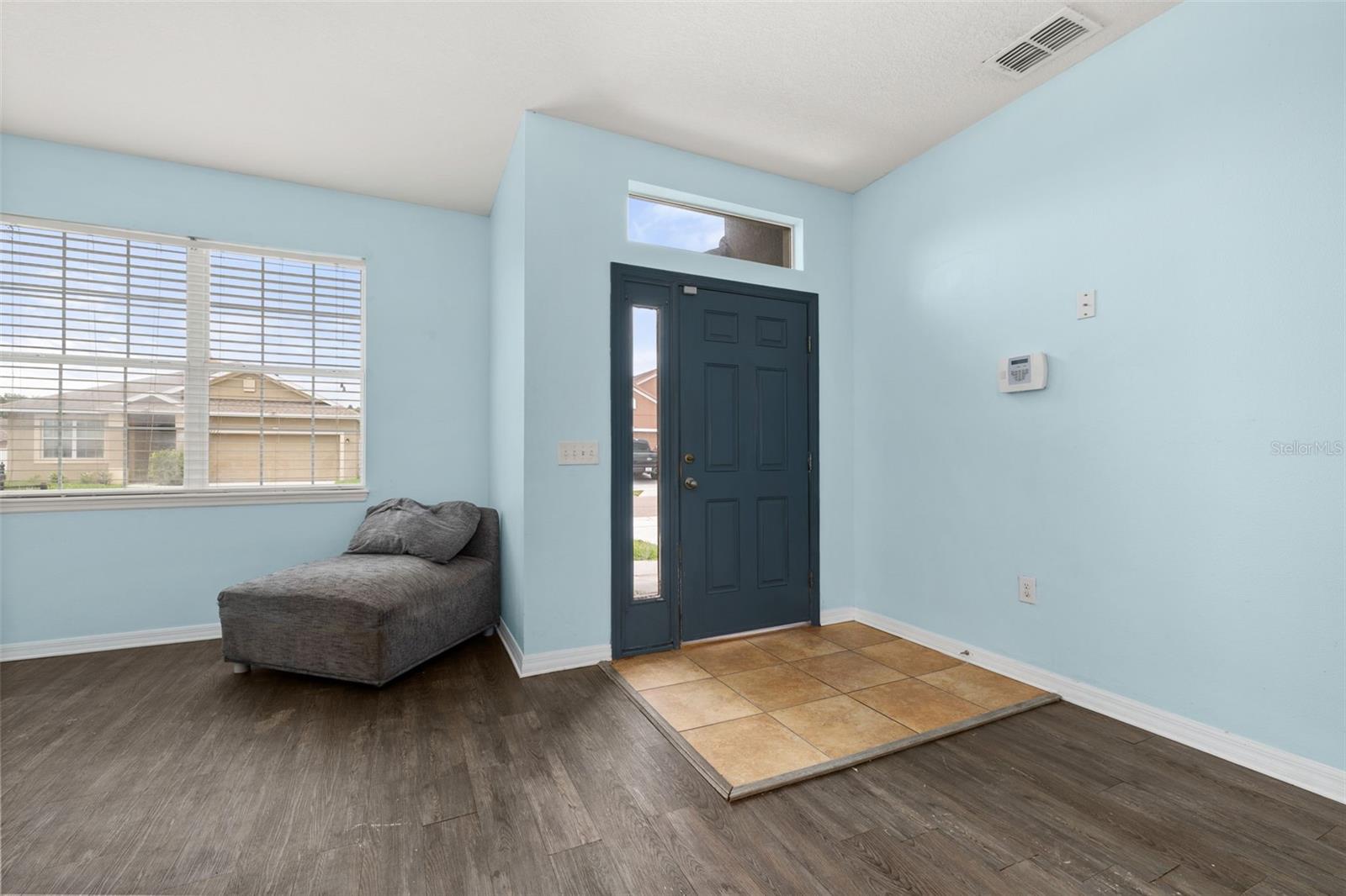 Image 5 of 42 For 326 Highland Meadows Avenue