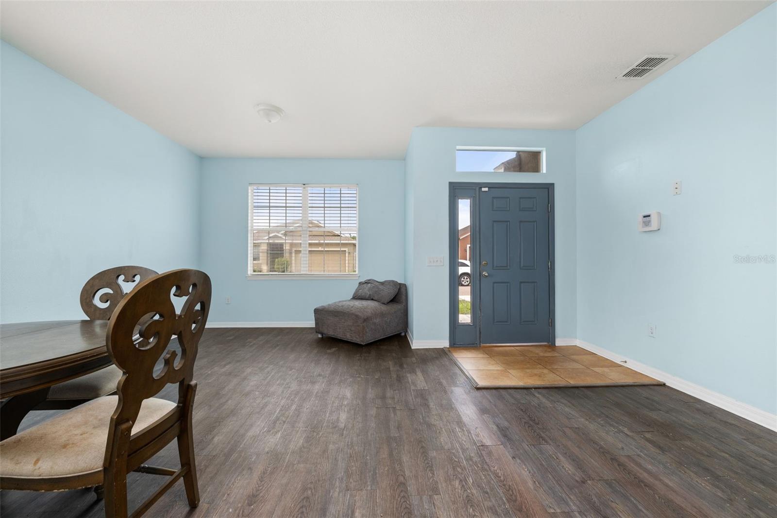 Image 7 of 42 For 326 Highland Meadows Avenue