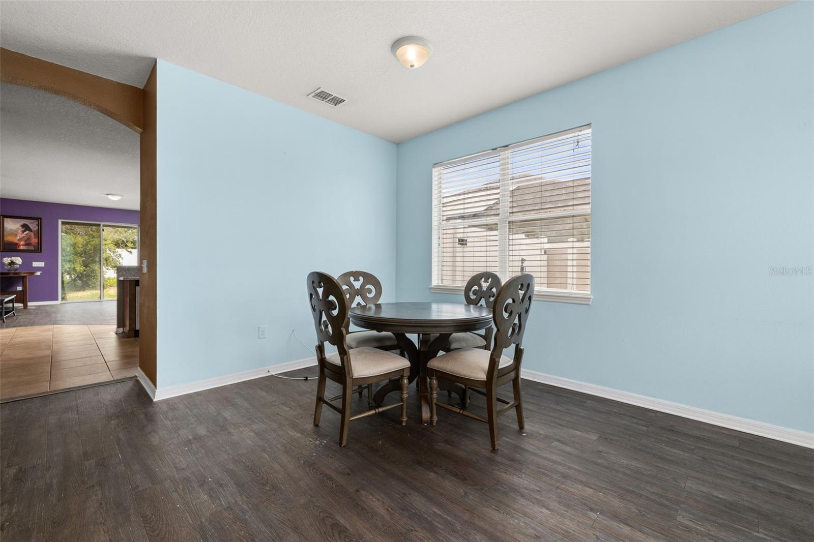 Image 9 of 42 For 326 Highland Meadows Avenue