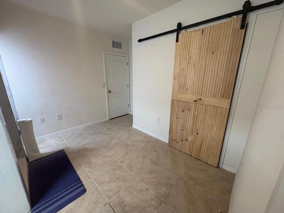 Image 6 of 8 For 1519 Barberry Drive