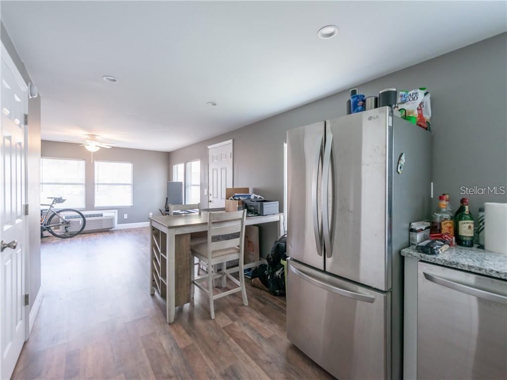 Image 5 of 10 For 405 Eron Way 39